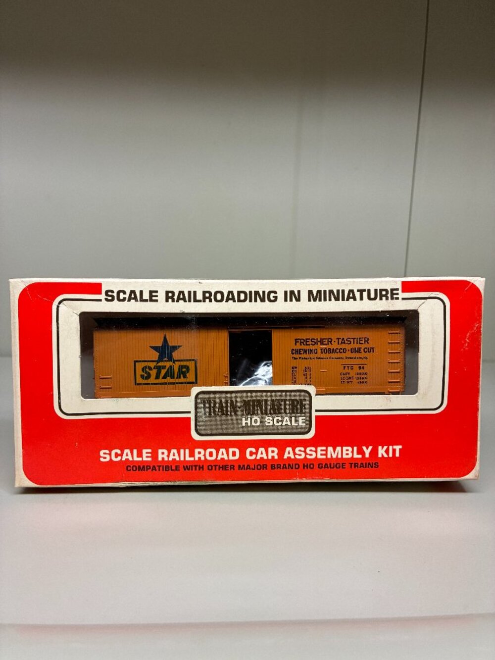 TMI Train Miniature Tobacco Road 2257 Star Chewing Plugs Box Car Kit NIB